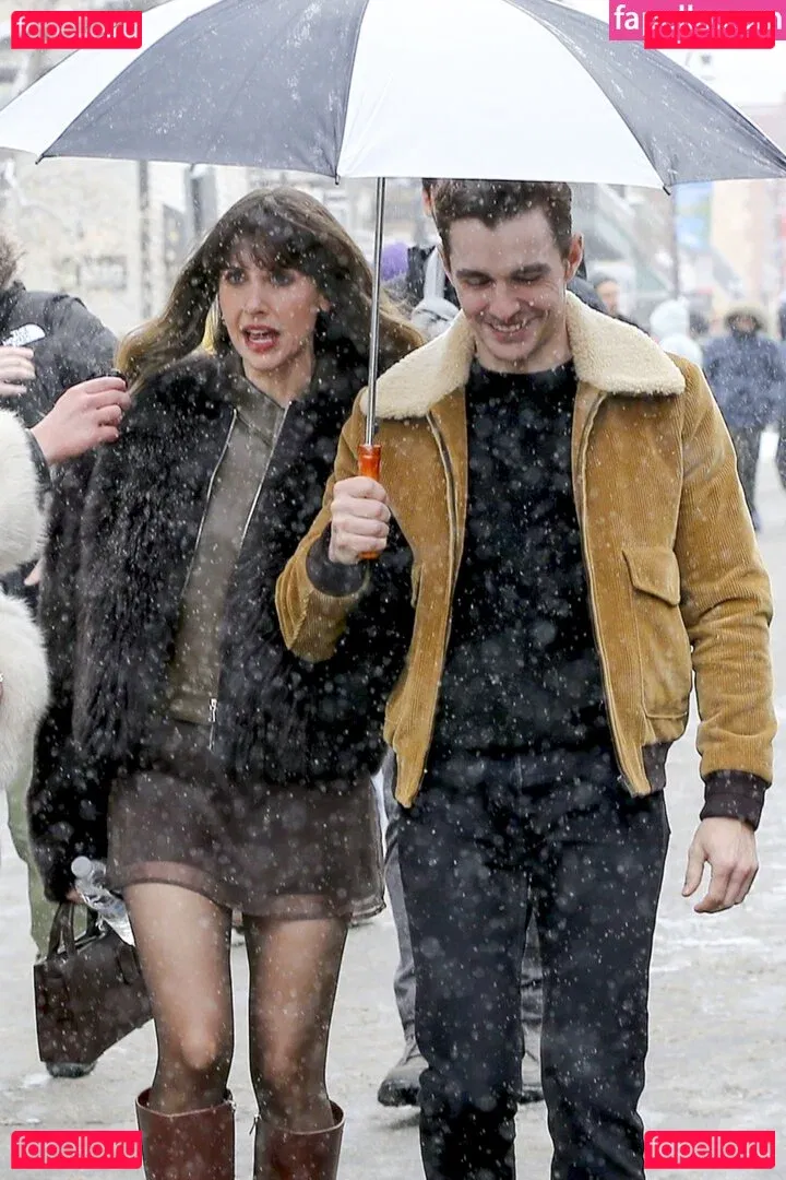 Alison Brie Onlyfans Photo Gallery 