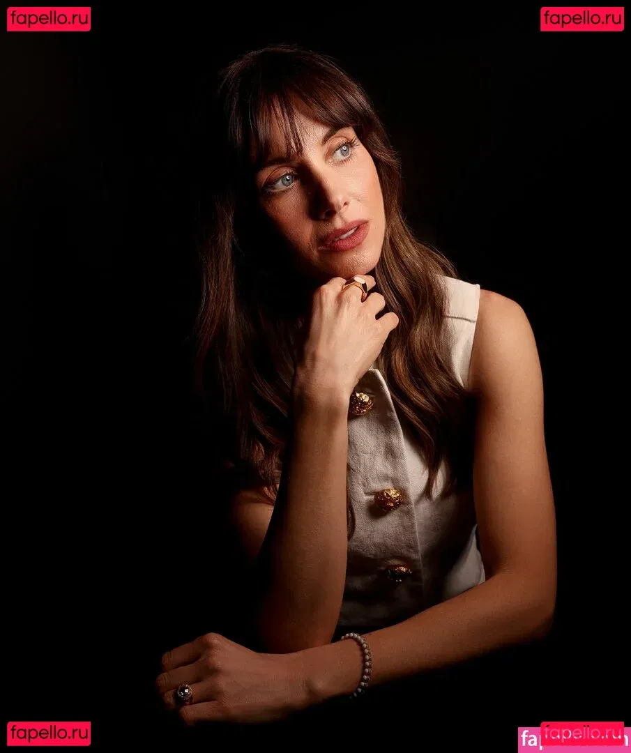 Alison Brie Onlyfans Photo Gallery 