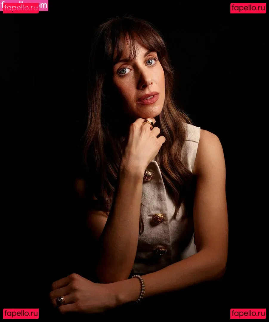 Alison Brie Onlyfans Photo Gallery 