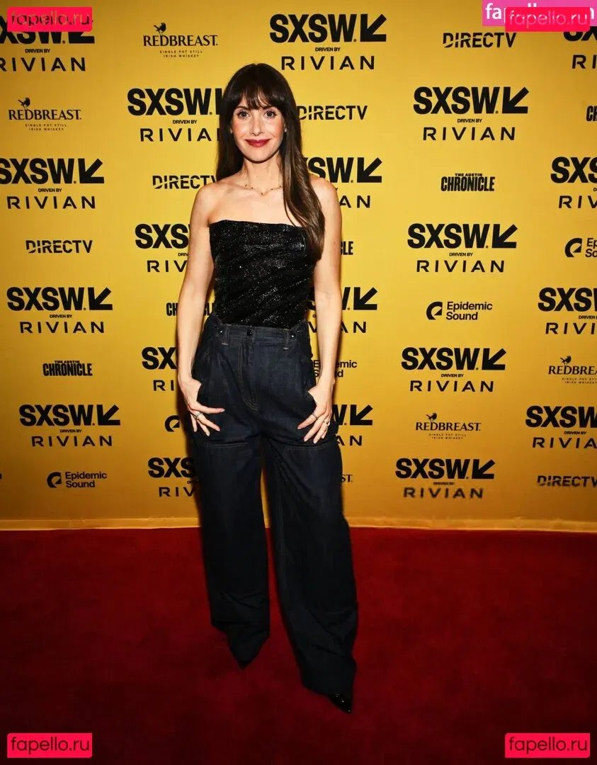 Alison Brie Onlyfans Photo Gallery 