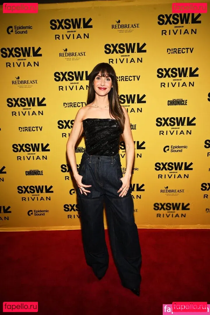 Alison Brie Onlyfans Photo Gallery 