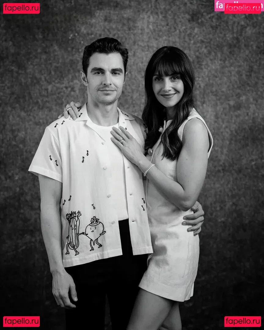 Alison Brie Onlyfans Photo Gallery 