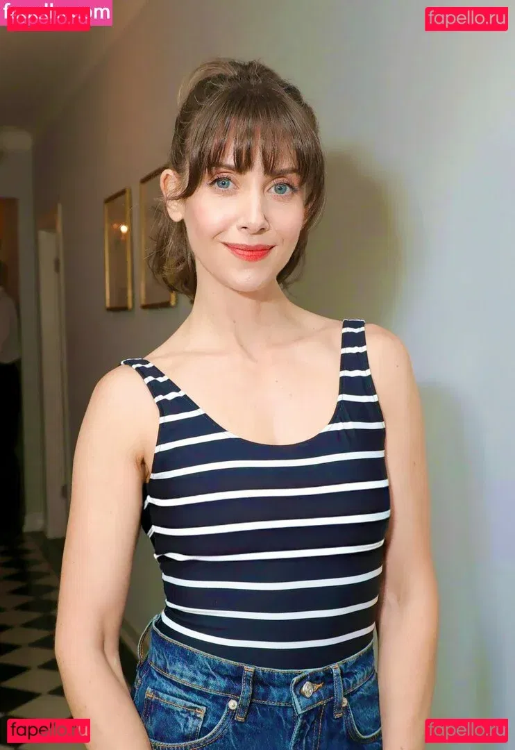 Alison Brie Onlyfans Photo Gallery 