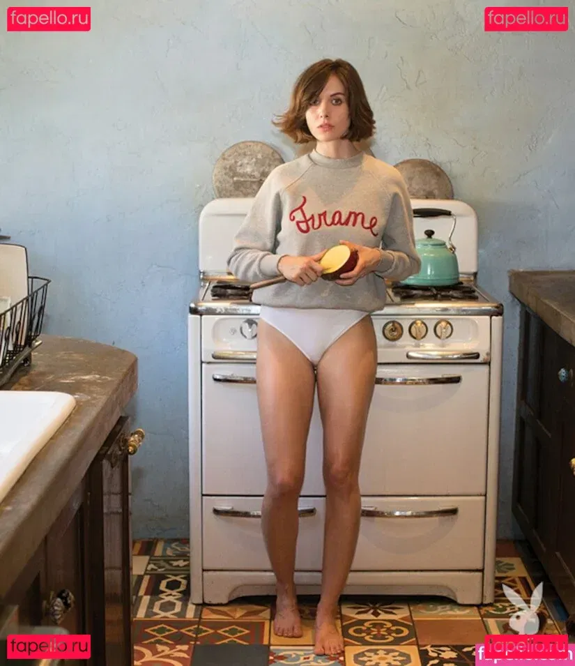 Alison Brie Onlyfans Photo Gallery 