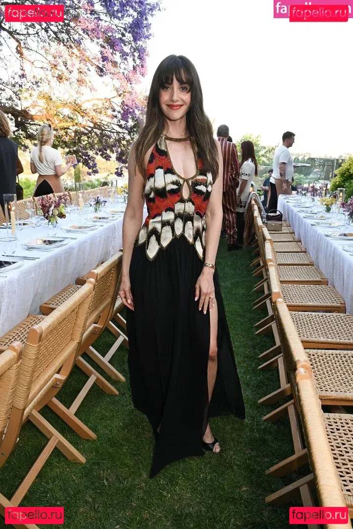 Alison Brie Onlyfans Photo Gallery 