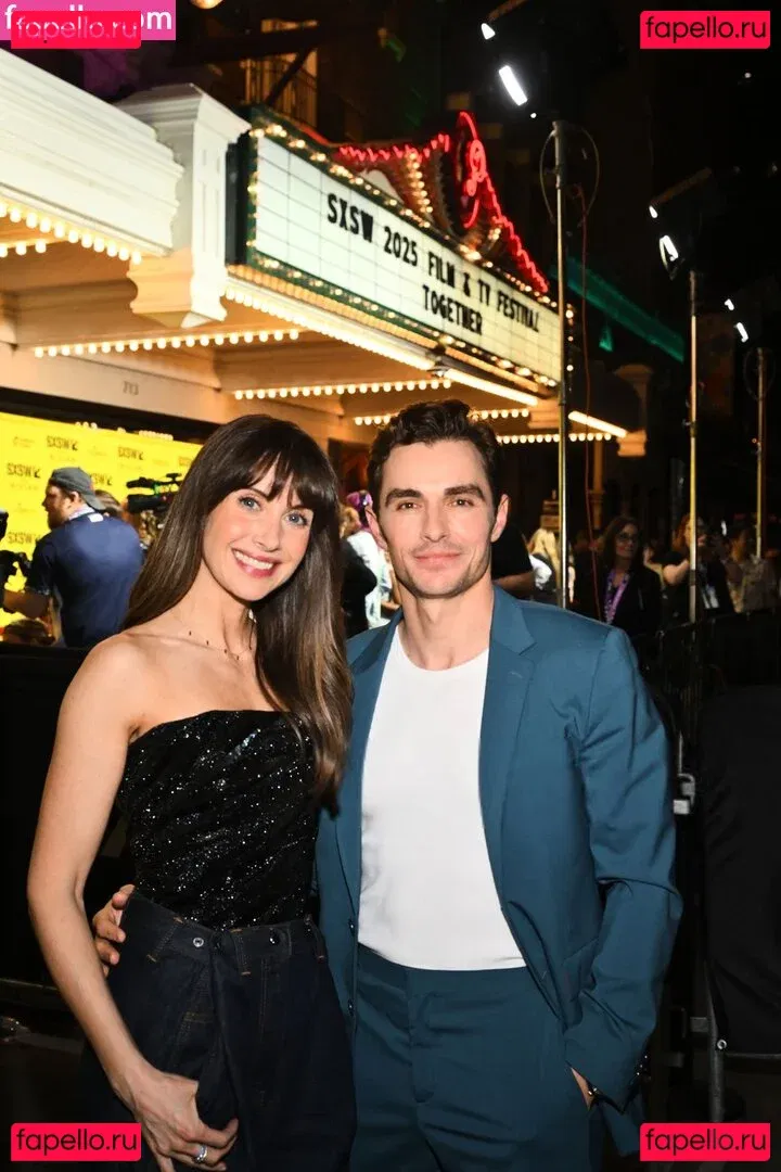 Alison Brie Onlyfans Photo Gallery 