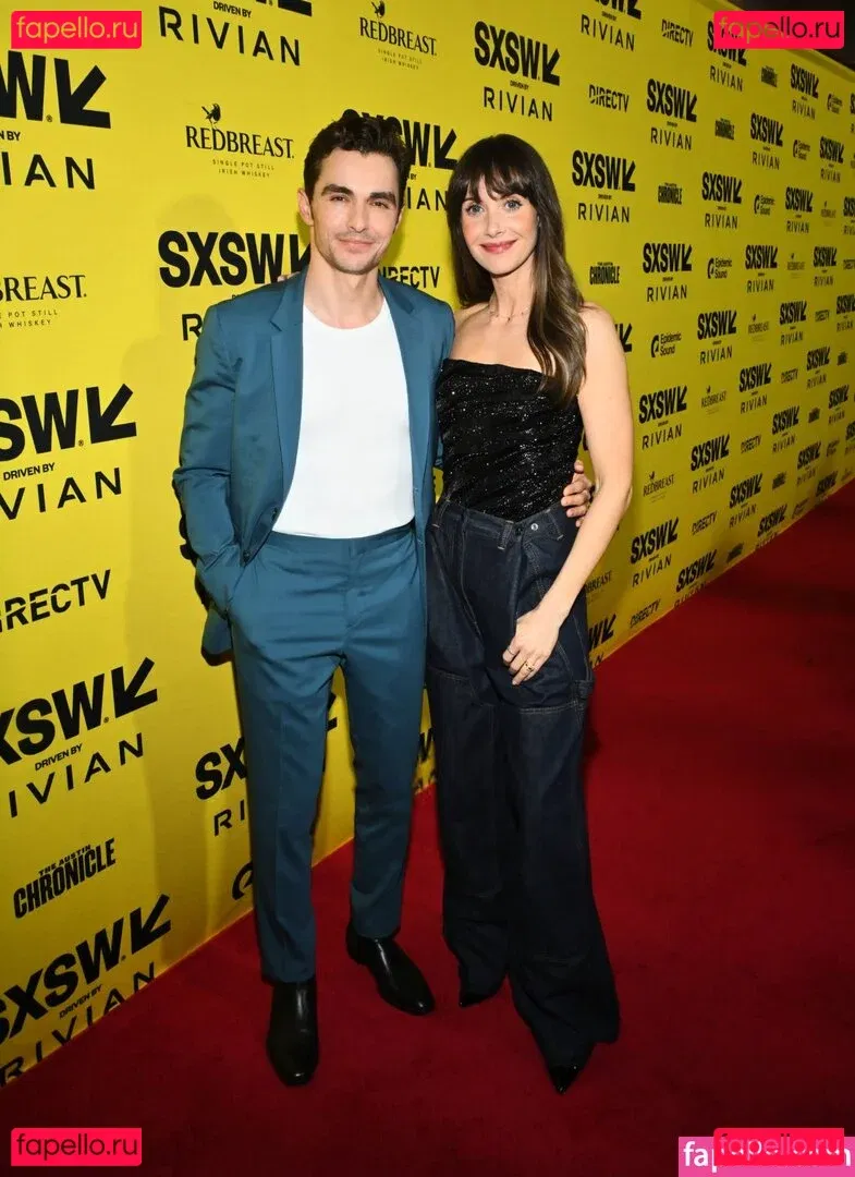 Alison Brie Onlyfans Photo Gallery 