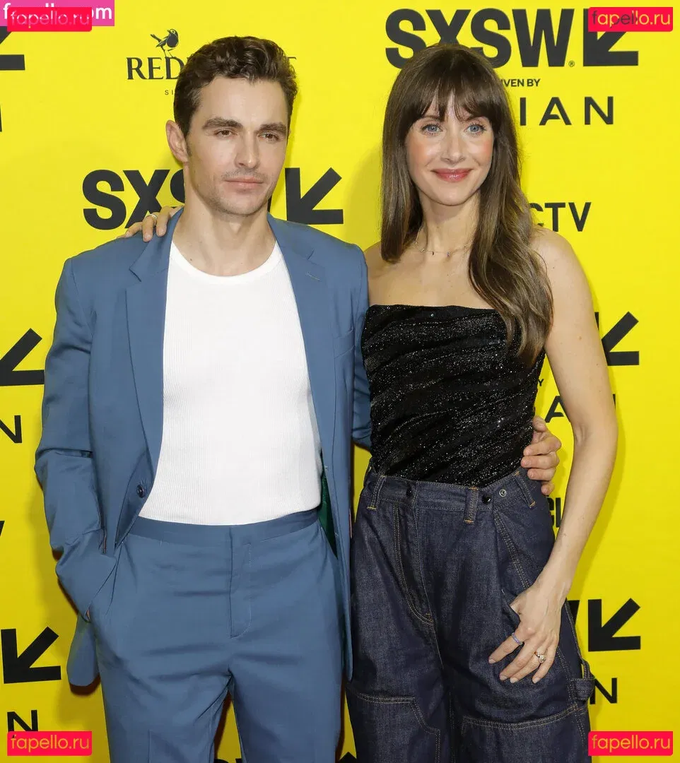 Alison Brie Onlyfans Photo Gallery 