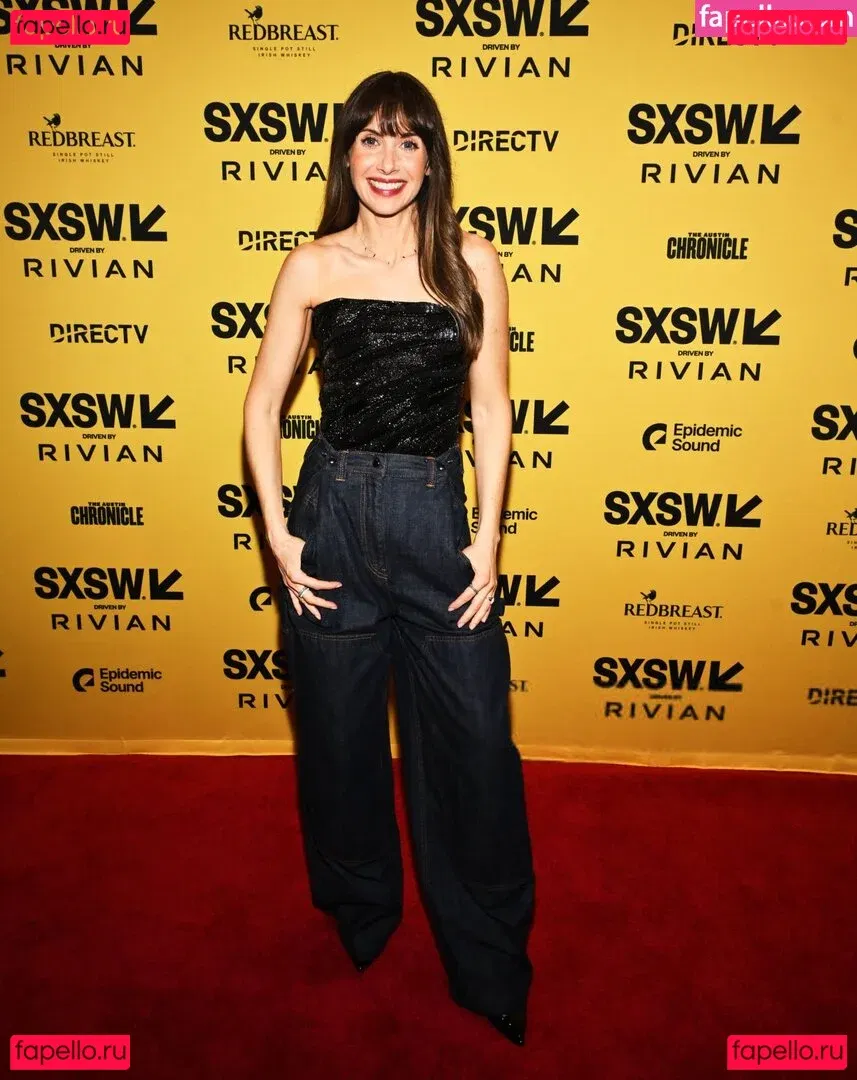 Alison Brie Onlyfans Photo Gallery 