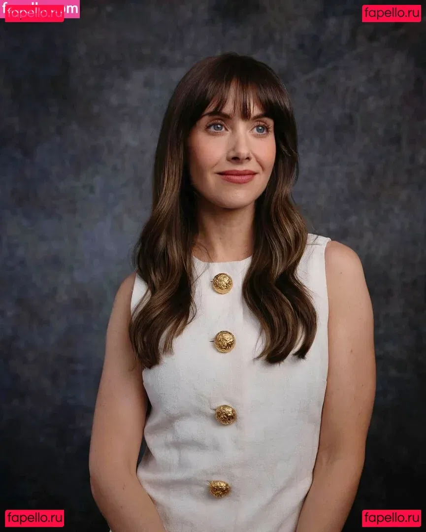 Alison Brie Onlyfans Photo Gallery 