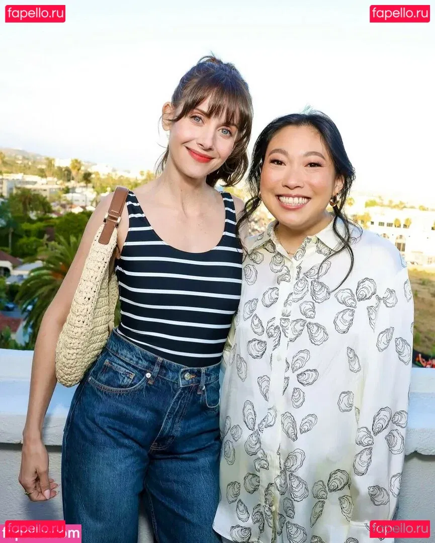 Alison Brie Onlyfans Photo Gallery 