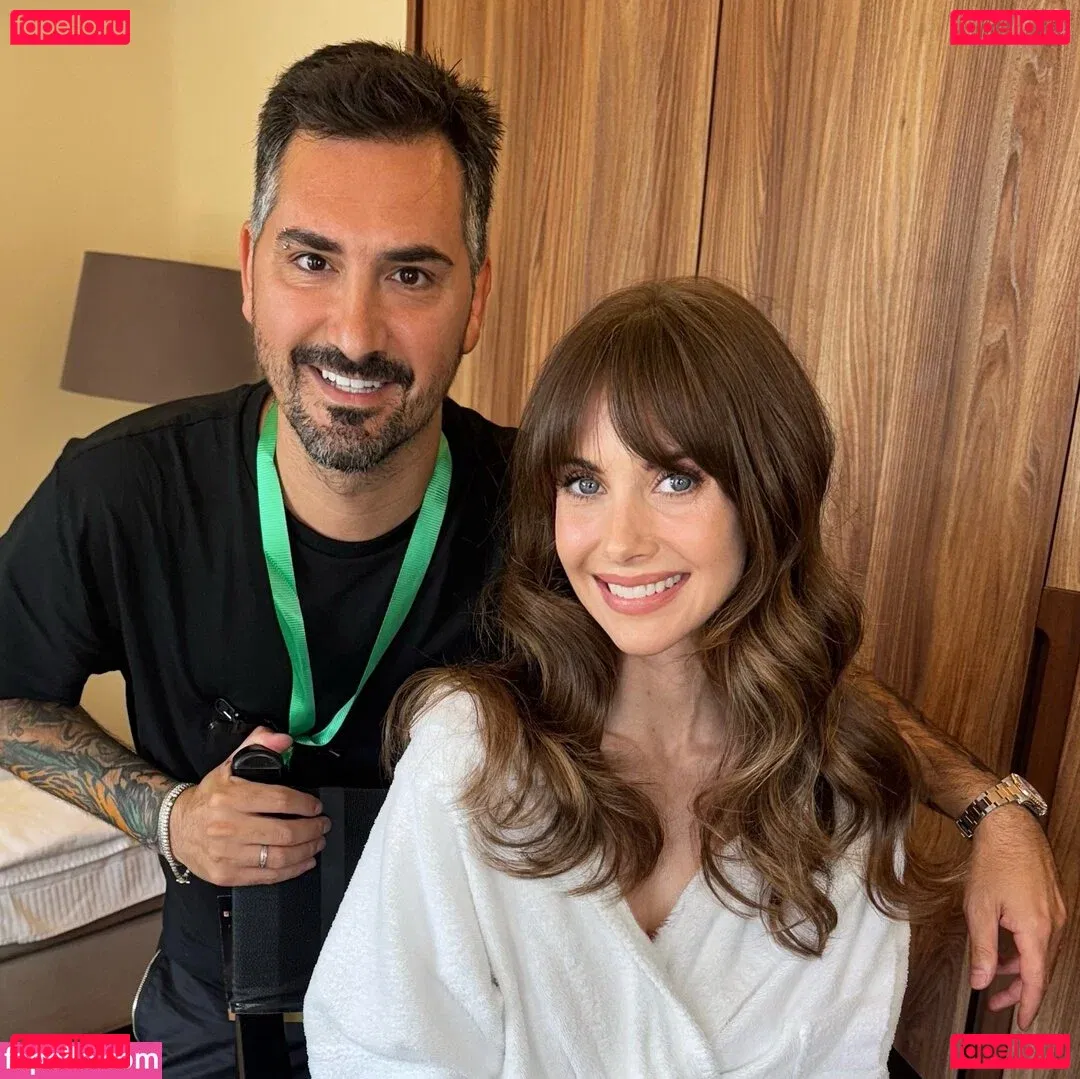 Alison Brie Onlyfans Photo Gallery 