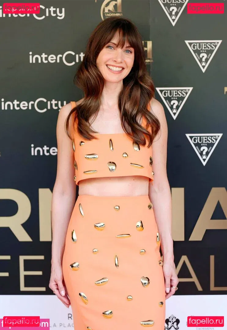 Alison Brie Onlyfans Photo Gallery 