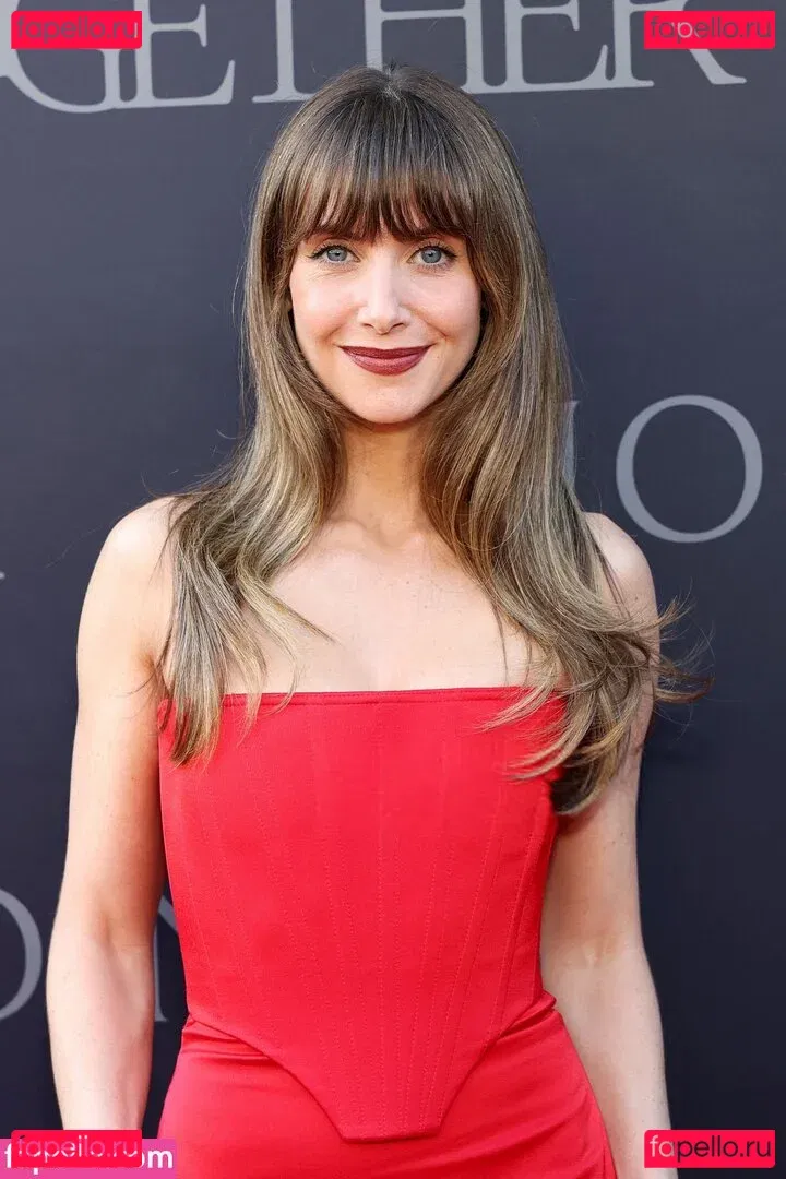 Alison Brie Onlyfans Photo Gallery 