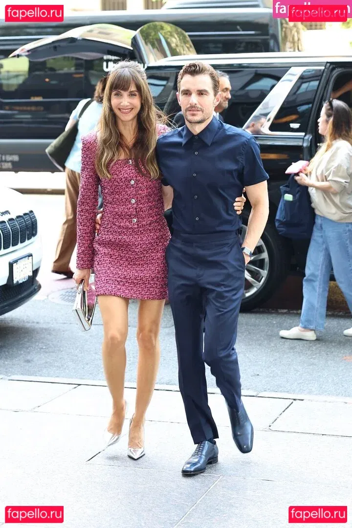 Alison Brie Onlyfans Photo Gallery 