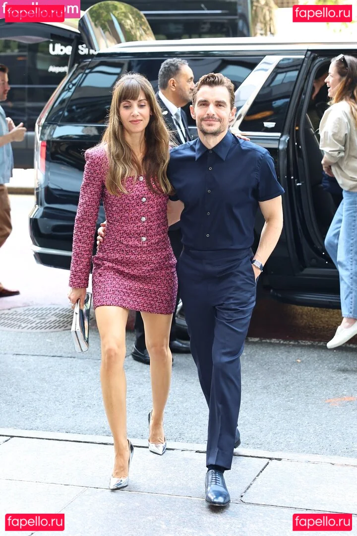 Alison Brie Onlyfans Photo Gallery 