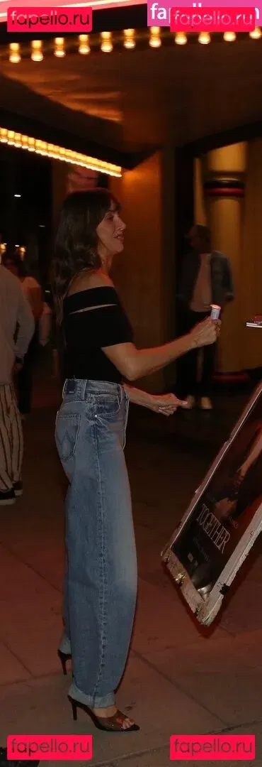 Alison Brie Onlyfans Photo Gallery 