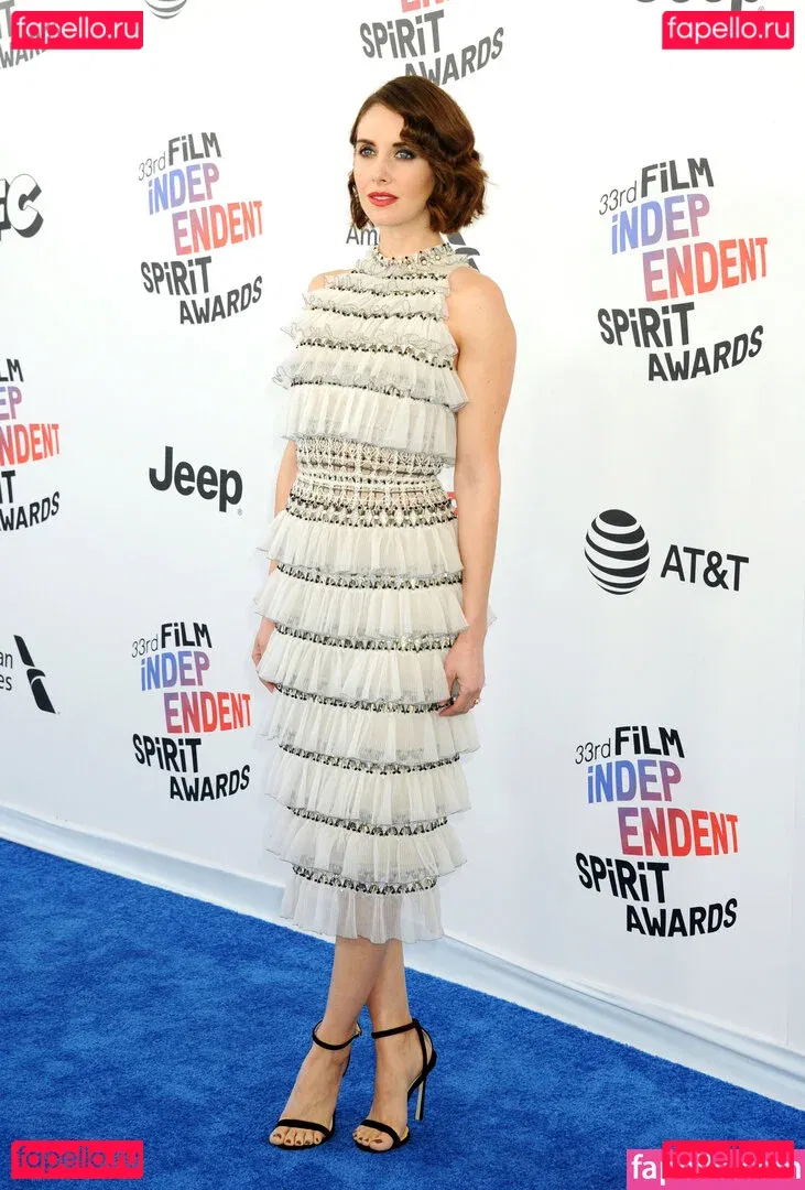 Alison Brie Onlyfans Photo Gallery 