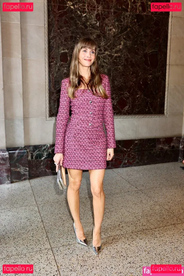 Alison Brie Onlyfans Photo Gallery 