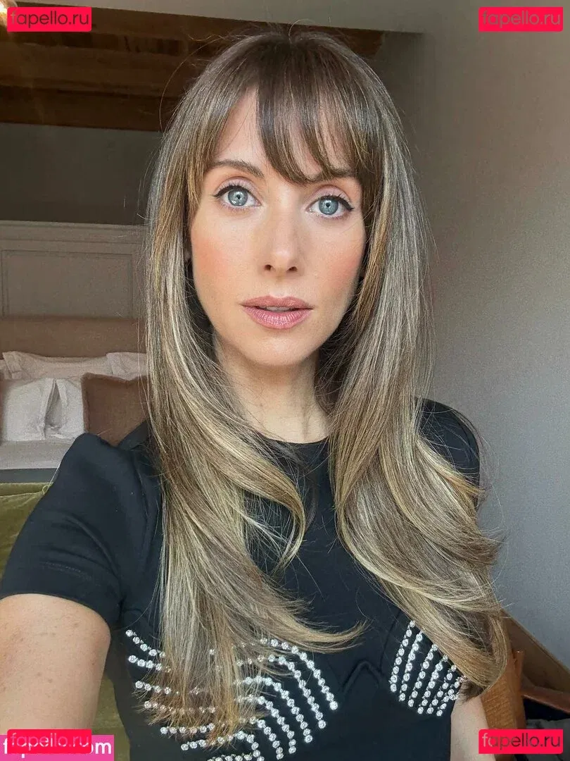 Alison Brie Onlyfans Photo Gallery 
