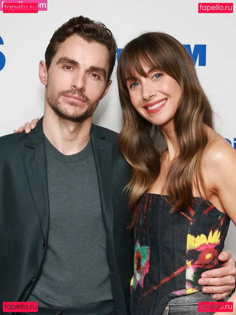 Alison Brie Onlyfans Photo Gallery 