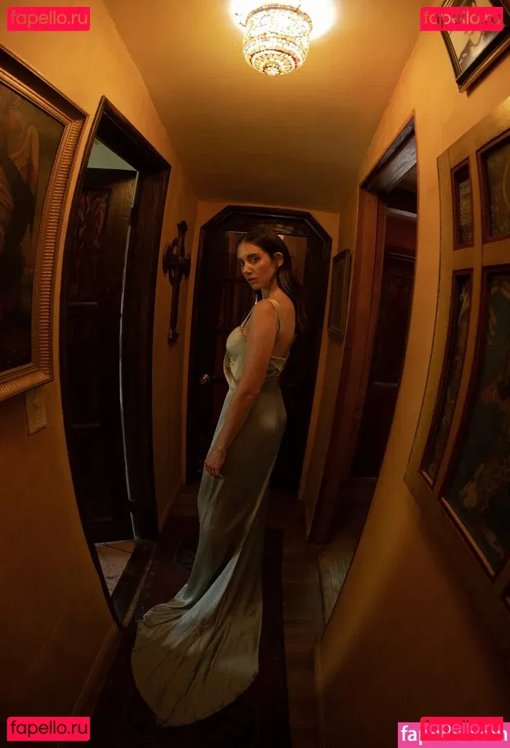 Alison Brie Onlyfans Photo Gallery 