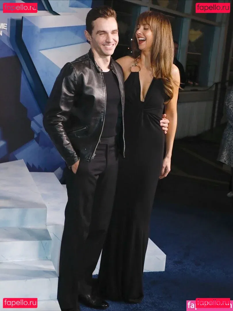 Alison Brie Onlyfans Photo Gallery 