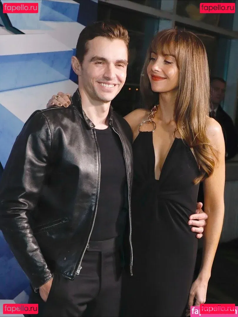 Alison Brie Onlyfans Photo Gallery 