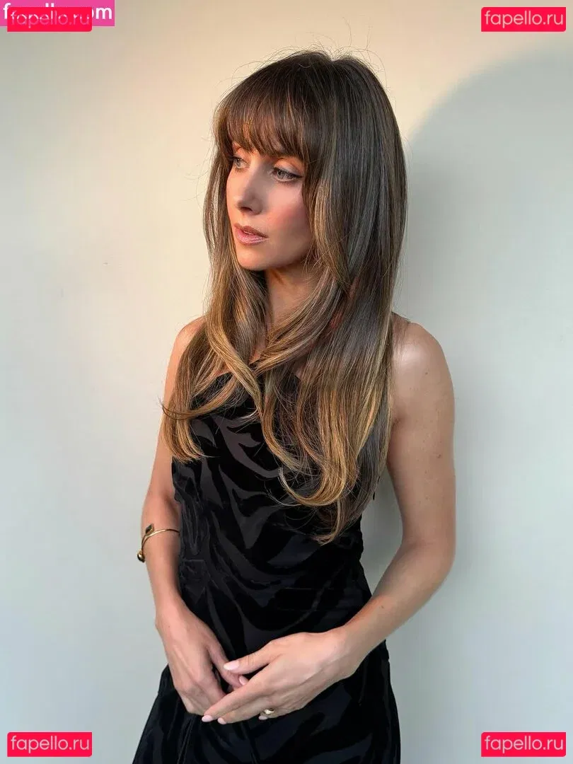 Alison Brie Onlyfans Photo Gallery 