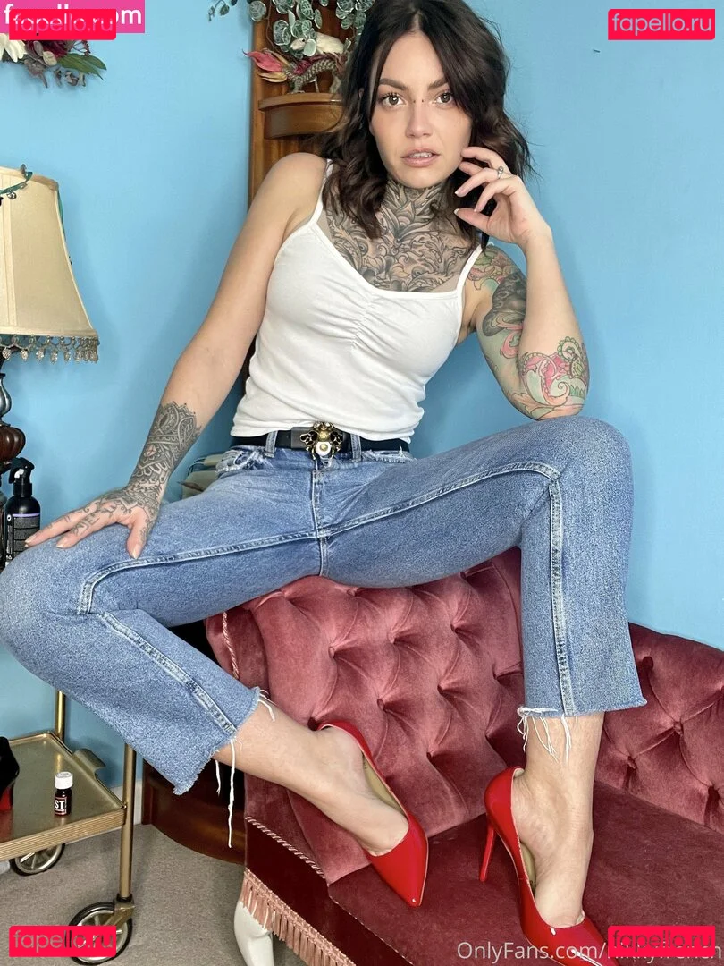 nikkyfrench Onlyfans Photo Gallery 