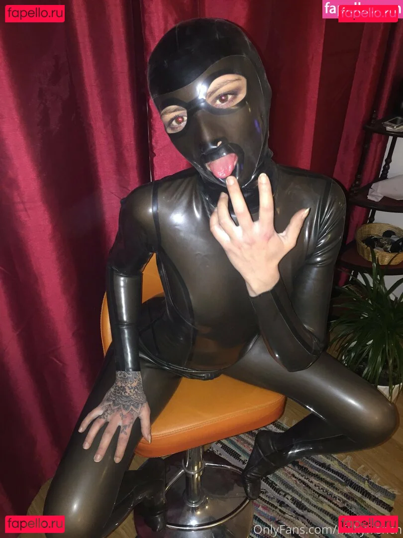 nikkyfrench Onlyfans Photo Gallery 