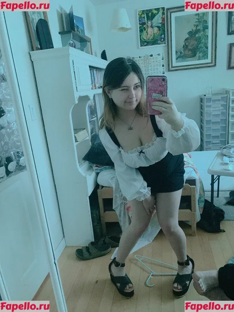 Mikumiku Onlyfans Photo Gallery 