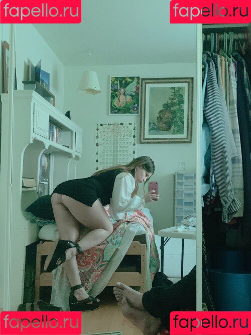 Mikumiku Onlyfans Photo Gallery 