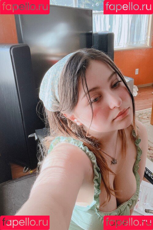 Mikumiku Onlyfans Photo Gallery 