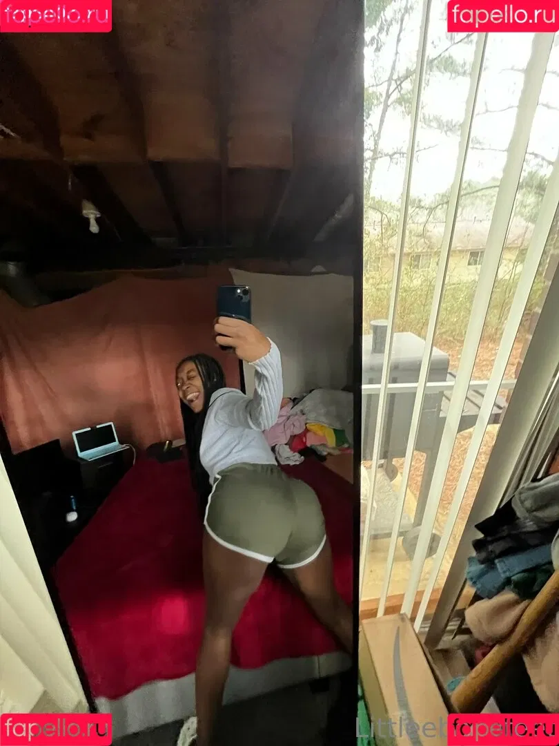 littleebonyfeet Onlyfans Photo Gallery 