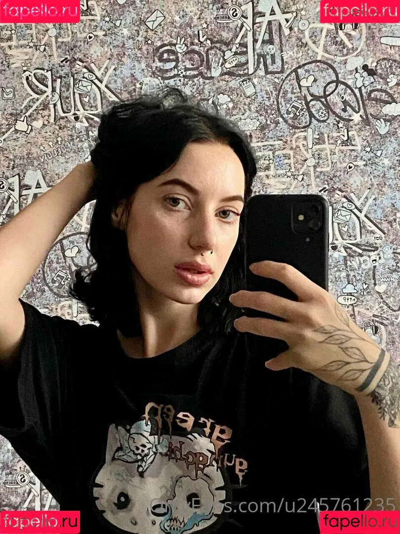 alicewonderfull Onlyfans Photo Gallery 