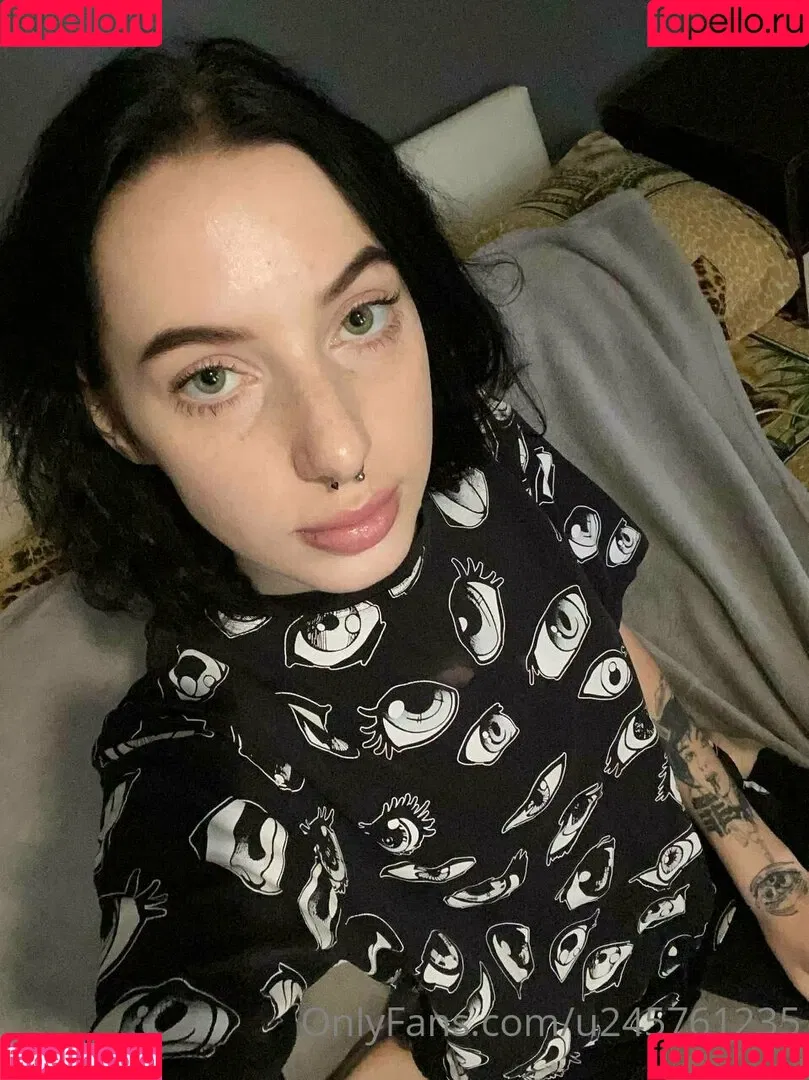 alicewonderfull Onlyfans Photo Gallery 