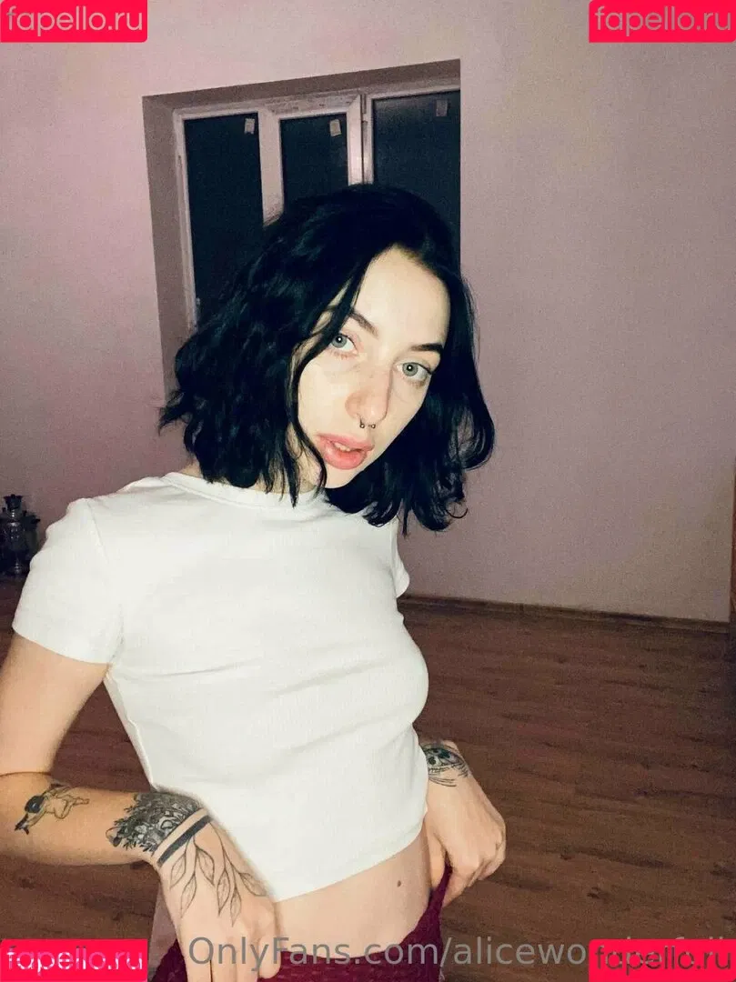 alicewonderfull Onlyfans Photo Gallery 