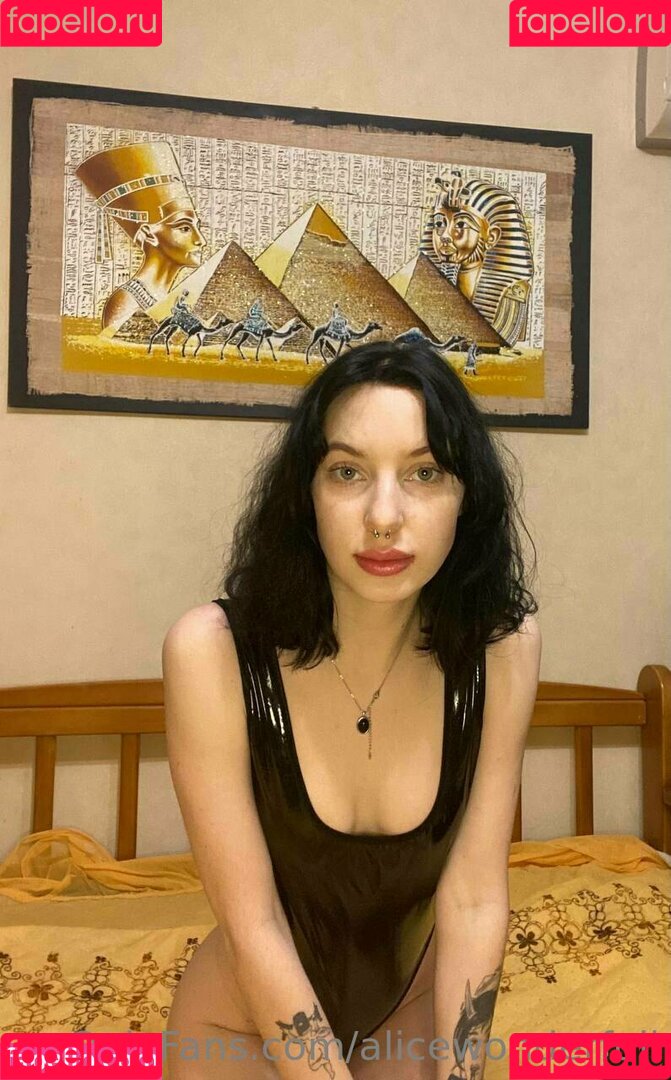 alicewonderfull Onlyfans Photo Gallery 