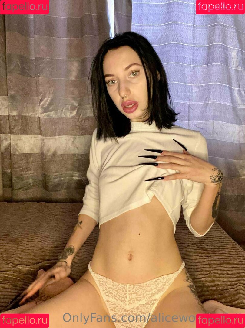 alicewonderfull Onlyfans Photo Gallery 