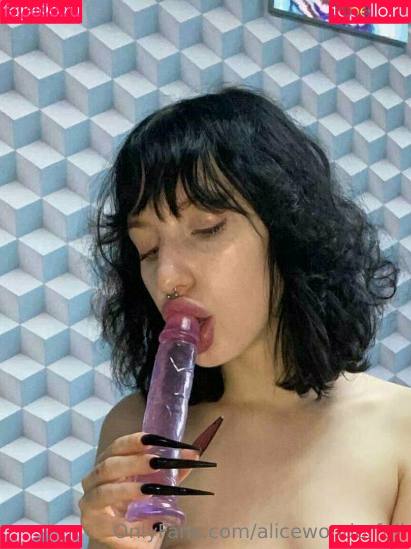 alicewonderfull Onlyfans Photo Gallery 