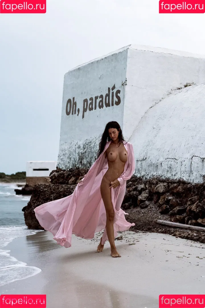 Zuri Aspiunza Onlyfans Photo Gallery 