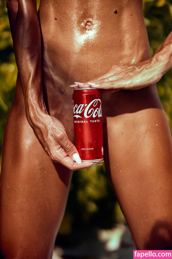 Zuri Aspiunza Onlyfans Photo Gallery 