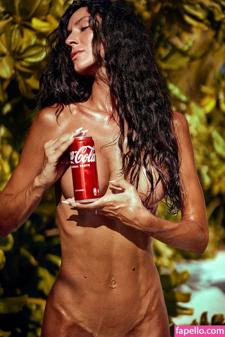 Zuri Aspiunza Onlyfans Photo Gallery 