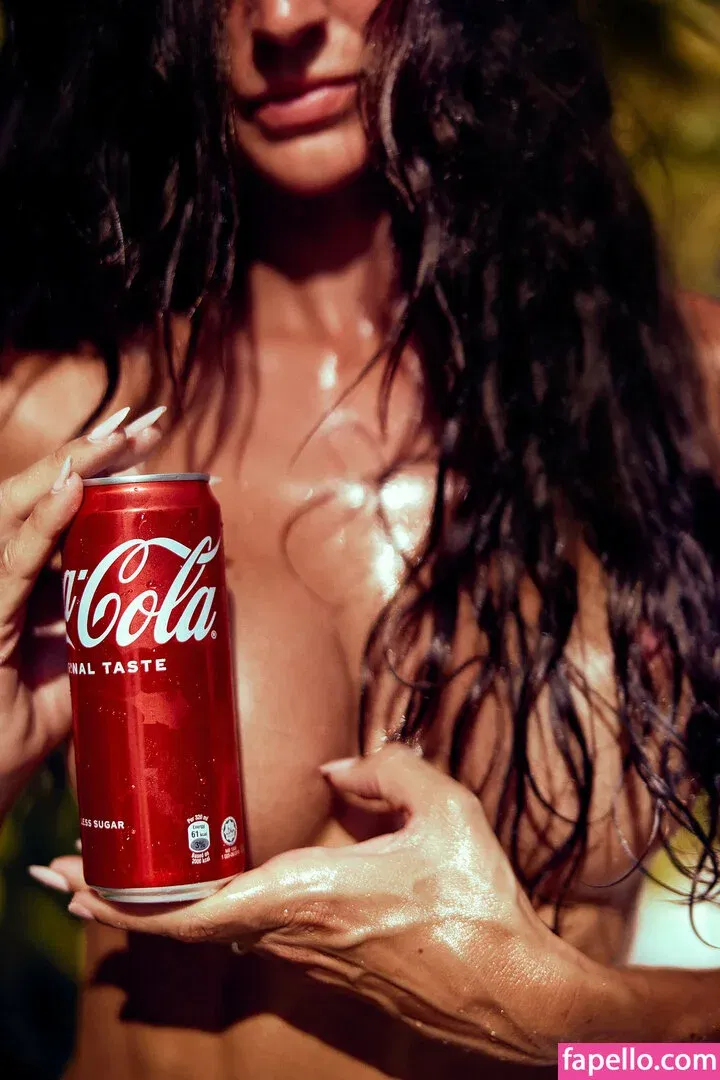 Zuri Aspiunza Onlyfans Photo Gallery 