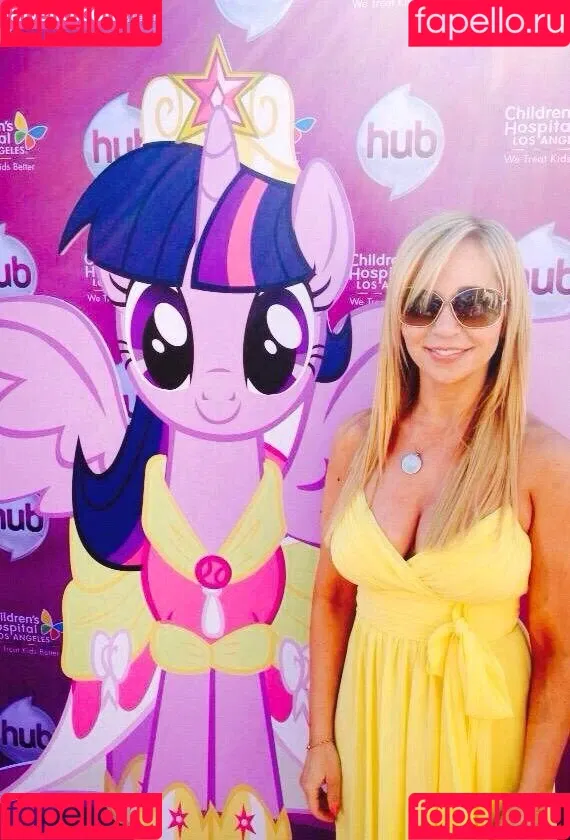 Tara Strong Onlyfans Photo Gallery 