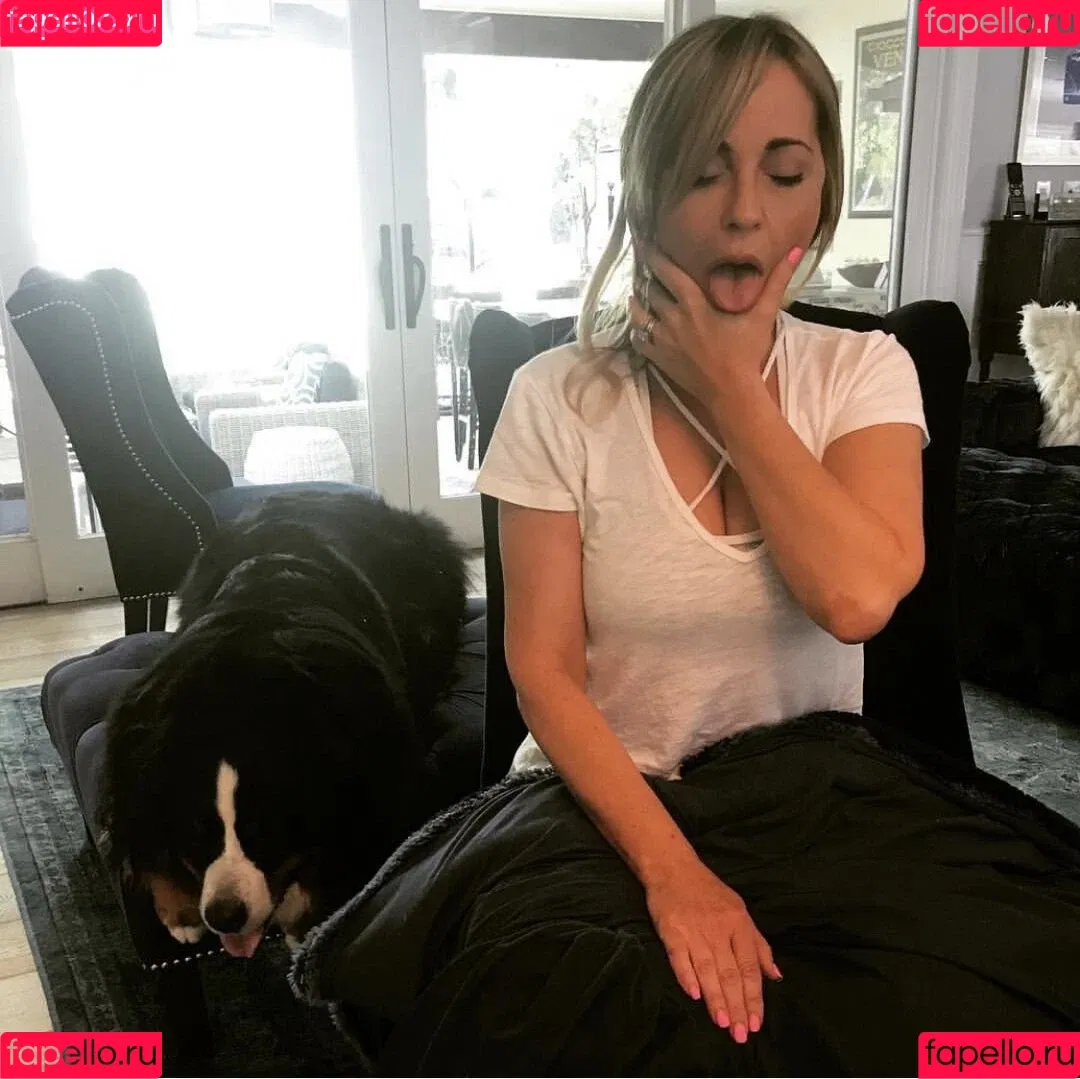 Tara Strong Onlyfans Photo Gallery 
