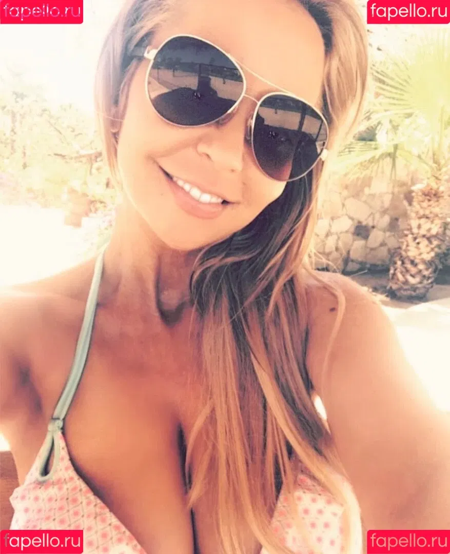 Tara Strong Onlyfans Photo Gallery 