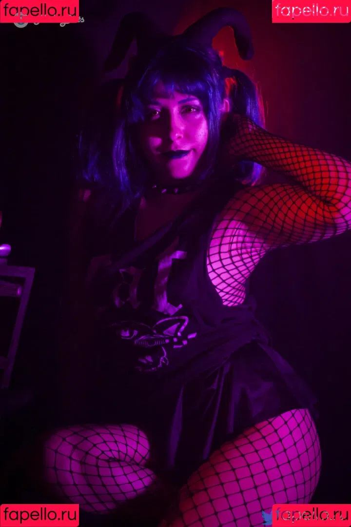 Nids Bats Onlyfans Photo Gallery 