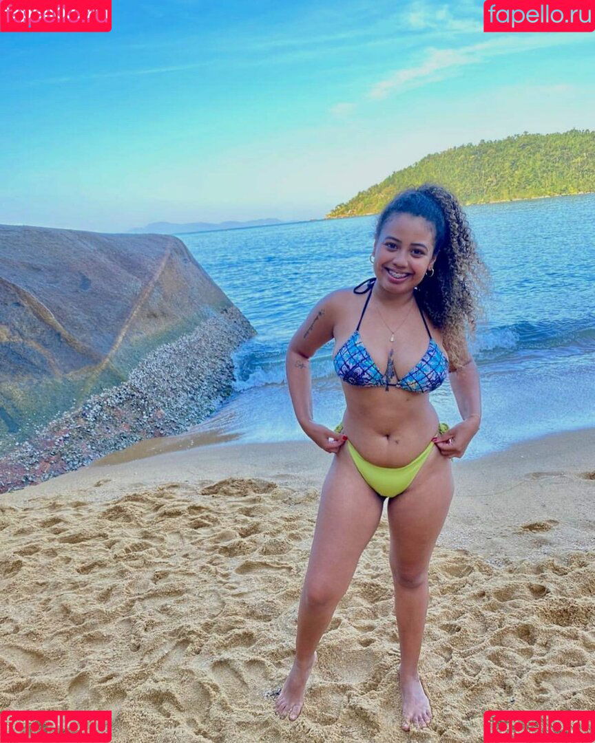 salles.tamires Onlyfans Photo Gallery 